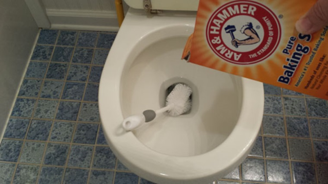 Những c&aacute;ch th&ocirc;ng bồn cầu kh&aacute;c