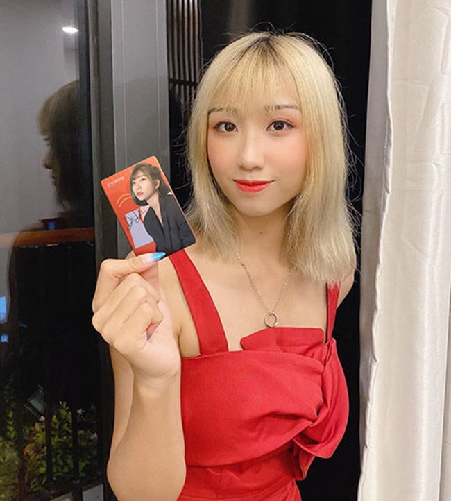 Nữ Youtuber cực nổi tiếng.