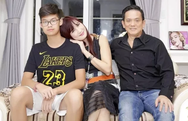 Gia đ&igrave;nh 3 người hạnh ph&uacute;c của Hiền Mai