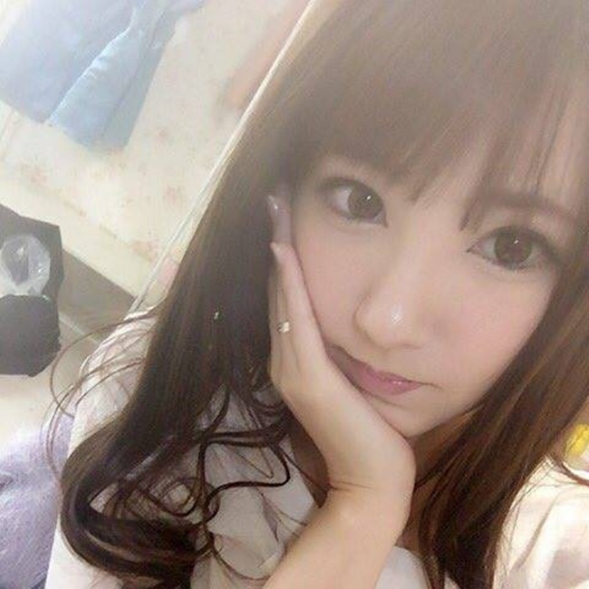th&acirc;n h&igrave;nh v&ocirc; c&ugrave;ng hấp dẫn của Ria Sakurai