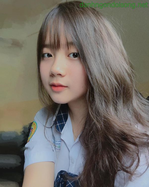 Top ảnh g&aacute;i xinh đeo mắt k&iacute;nh dễ thương