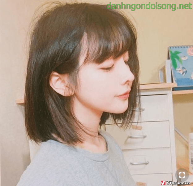 Ảnh g&aacute;i xinh t&oacute;c ngang vai 2k9