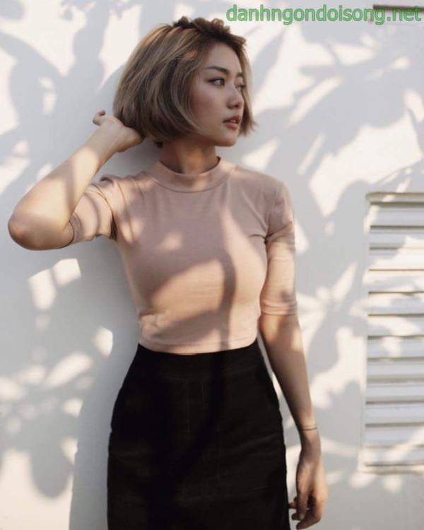 Ảnh g&aacute;i xinh t&oacute;c ngang vai 2k9