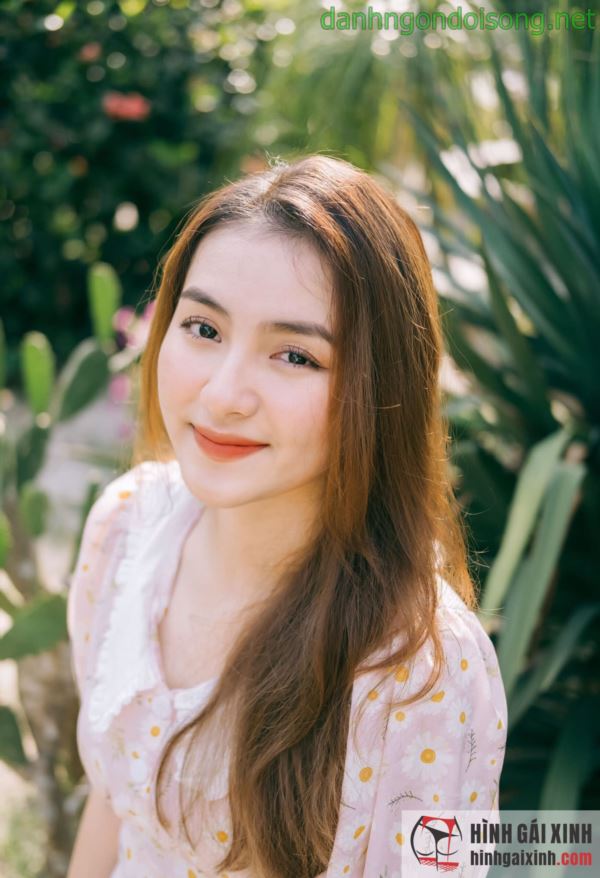 Ảnh g&aacute;i xinh t&oacute;c ngang vai 2k9
