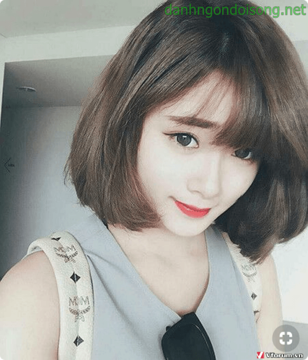 Ảnh g&aacute;i xinh t&oacute;c ngang vai 2k9