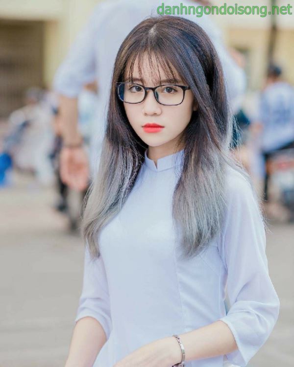 Ảnh g&aacute;i xinh t&oacute;c ngang vai 2k9