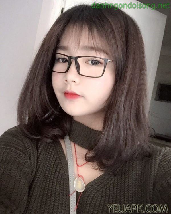 Ảnh g&aacute;i xinh t&oacute;c ngang vai 2k9