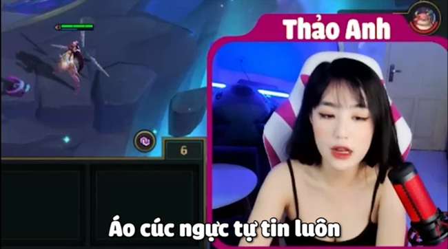 nữ streamer khoe v&ugrave;ng nhạy cảm tr&ecirc;n livestream 1