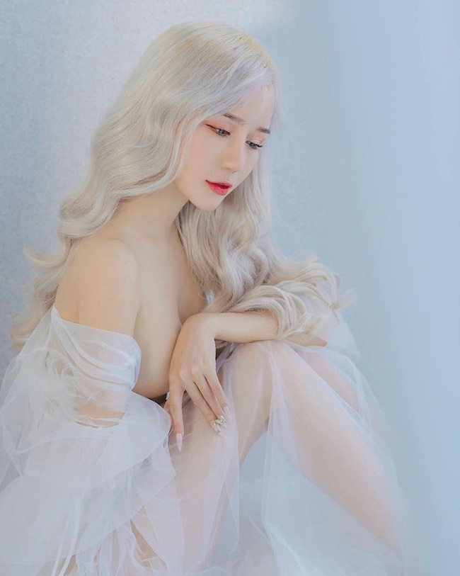 streamer thi&ecirc;n thy lộ ảnh nude 2
