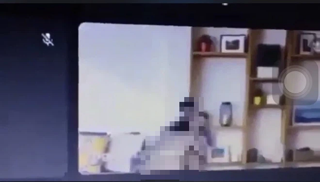 lộ clip nhạy cảm khi học trực tuyến 6