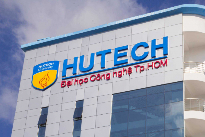lộ clip nhạy cảm khi học trực tuyến 3