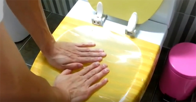Th&ocirc;ng tắc bồn cầu ngồi xổm bằng băng d&iacute;nh