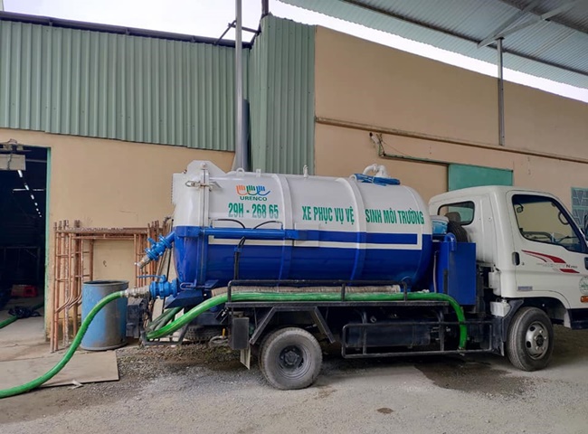H&uacute;t hầm cầu Quận 4